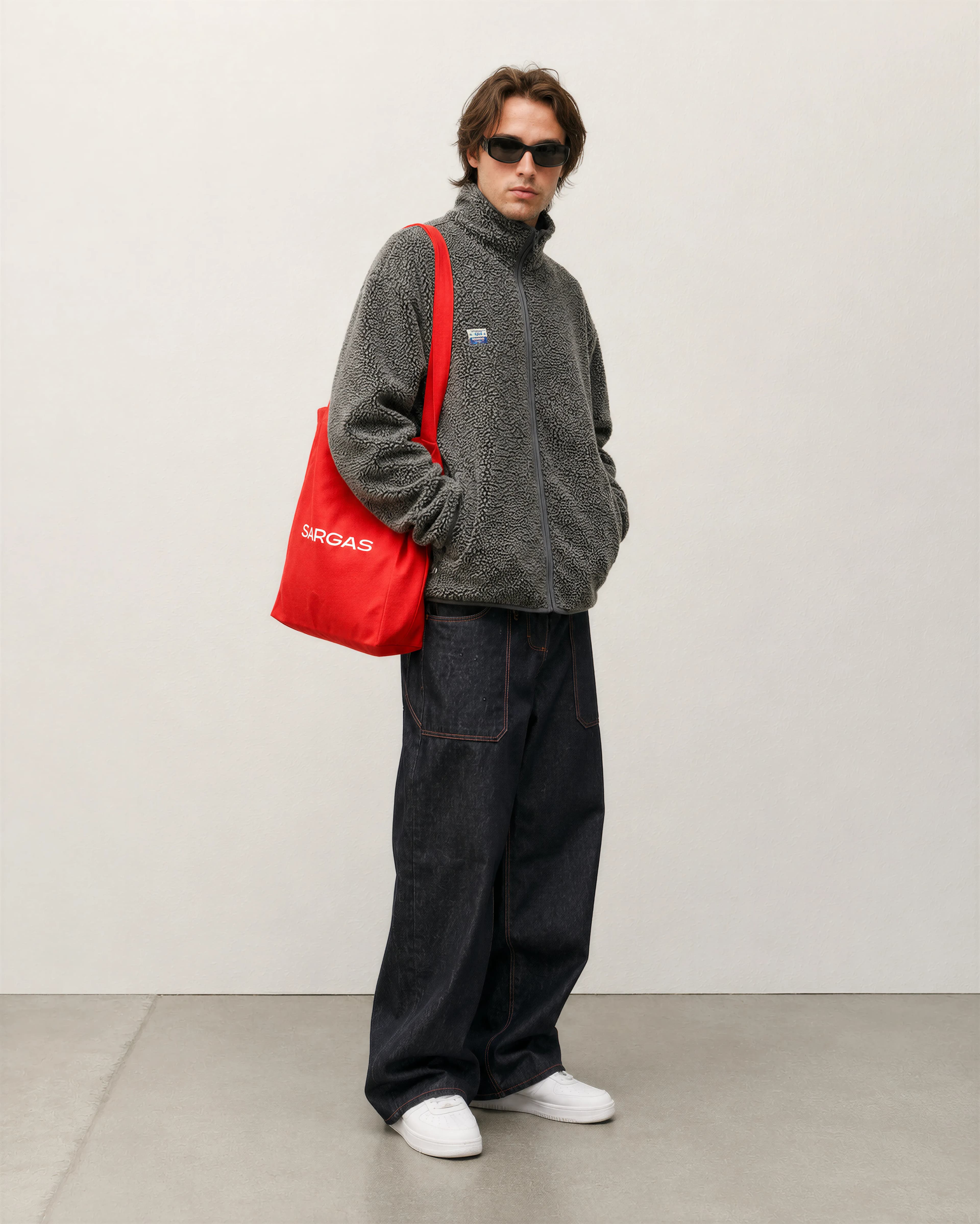 Tote bag lifestyle